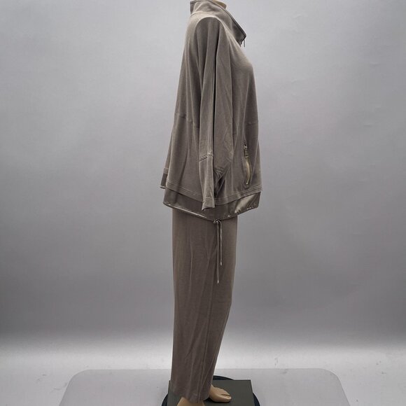 St. John 2 Piece Set Pants Jacket Size XL Brown Casual Athleisure Loungewear - Picture 10 of 16